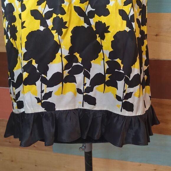 Size two 100% silk INC. Floral blouse - Picture 3 of 6